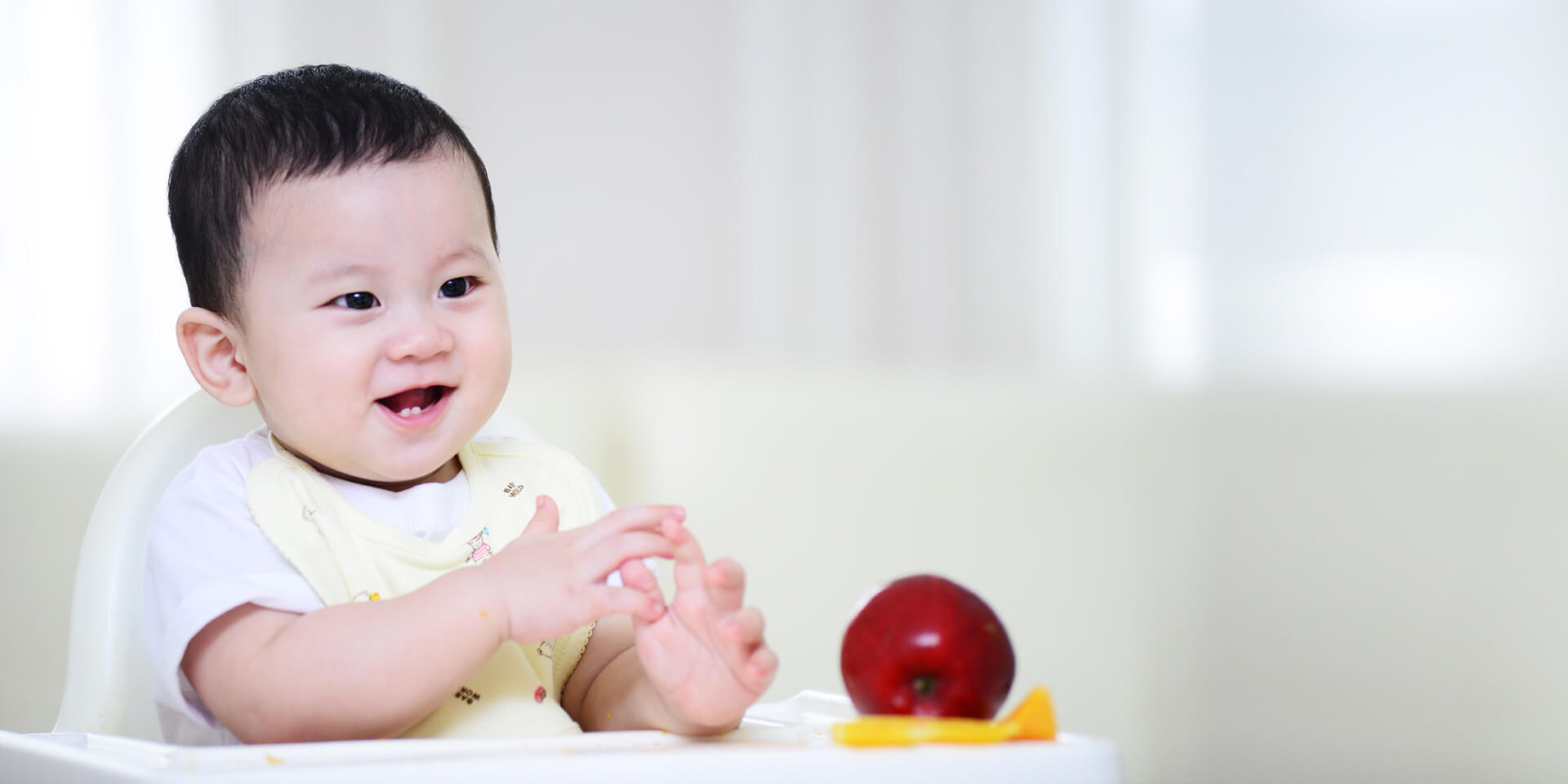 Chế độ dinh dưỡng cho bé 14 tháng tuổi