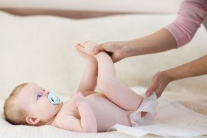 Phân trẻ sơ sinh như thế nào là phát triển bình thường?