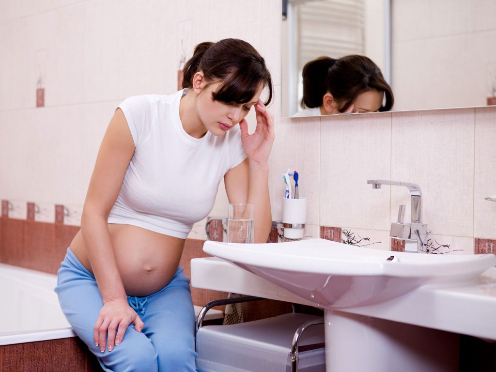 Đi tiểu đêm nhiều khi mang thai khắc phục thế nào?